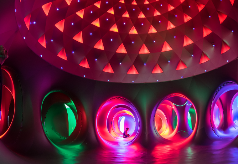 Katena Luminarium - Architects of Air